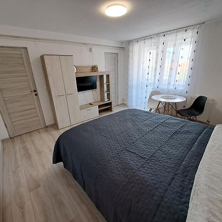 Garsoniera La Bulevard Brașov Exterior foto